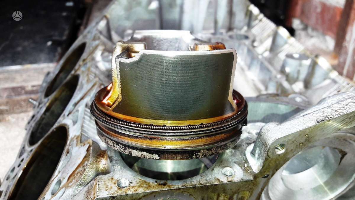 Audi A8, CRE, engine parts