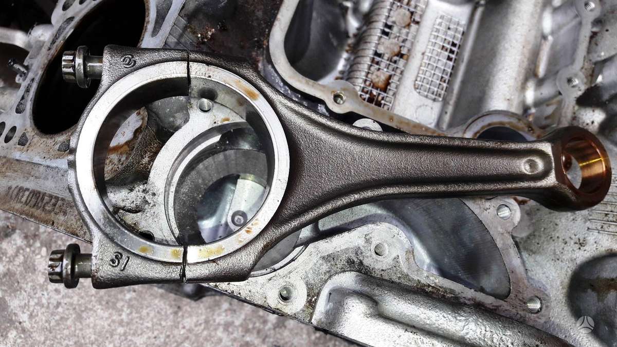 Audi A8, CRE, engine parts