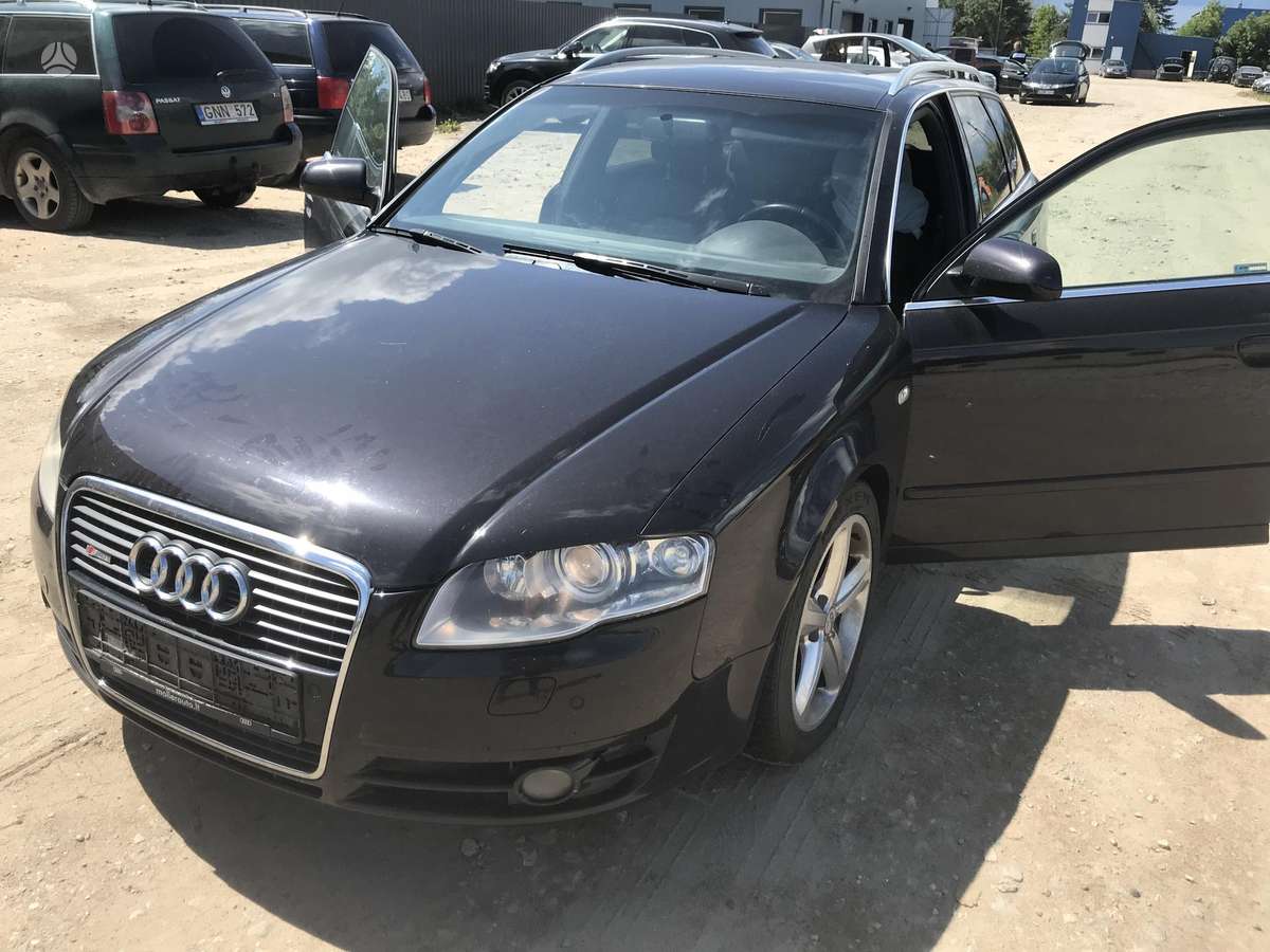 Audi A4 по частям. Multimedija 180e