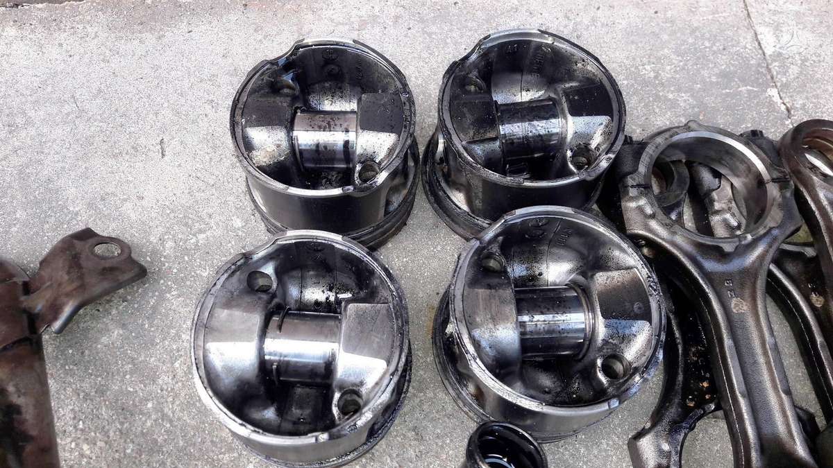 Toyota Corolla Verso, 2AD, variklio detalės