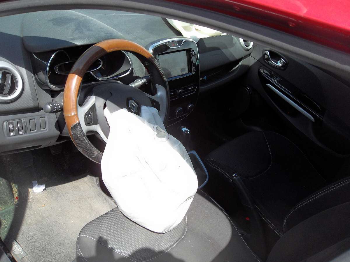 Renault Clio rezerves daļās