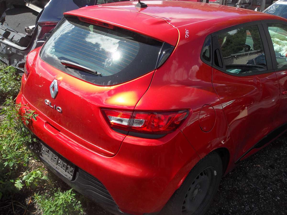 Renault Clio for parts