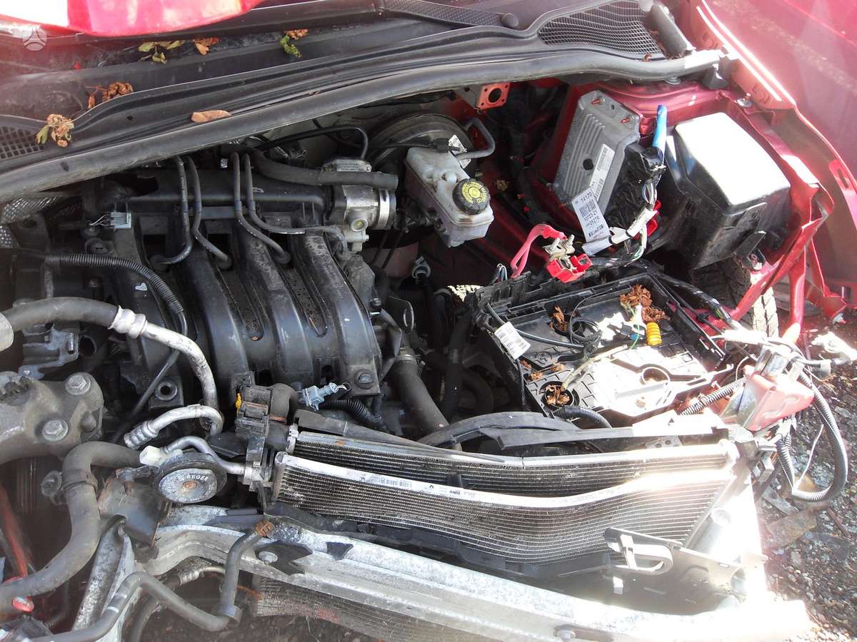 Renault Clio for parts