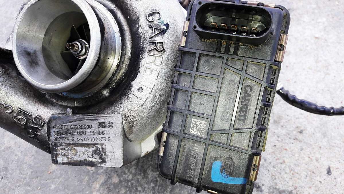 Mercedes-Benz GL klasė, OM642, engine parts