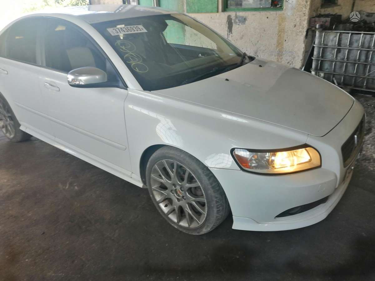 Volvo S40