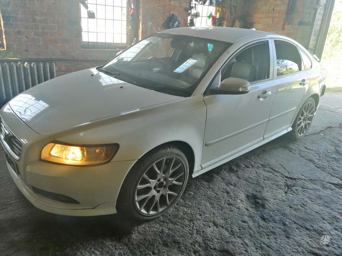 Volvo S40