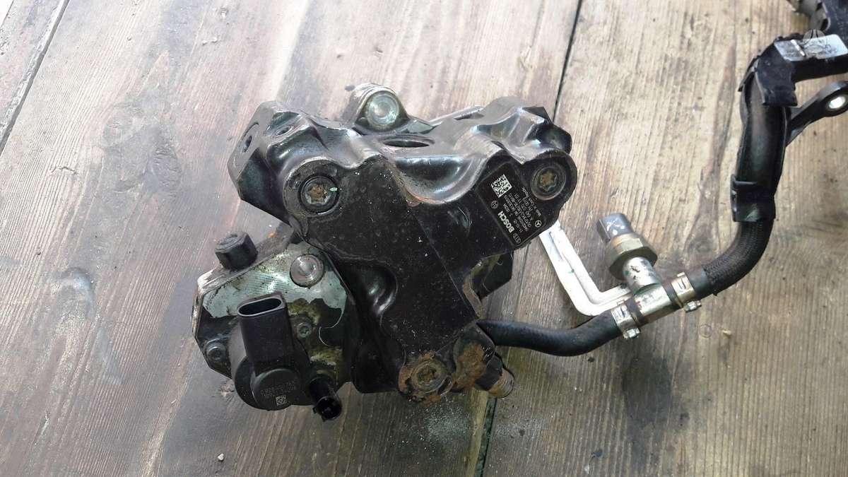 Mercedes-Benz GL klasė, OM642, engine parts