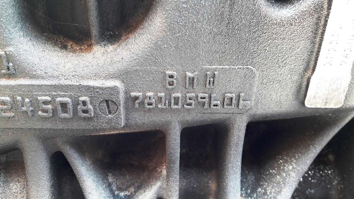 BMW X1, N47D20C, variklio detalės