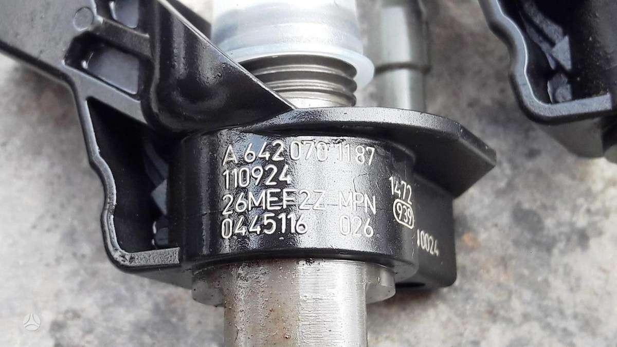 Mercedes-Benz GL klasė, A6420701187, детали двигателя