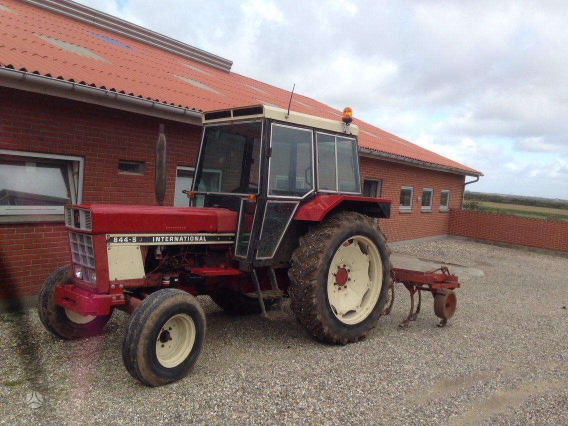 Case-IH 844