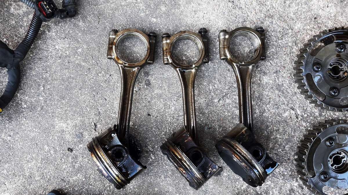 Peugeot 208, HM01, variklio detalės