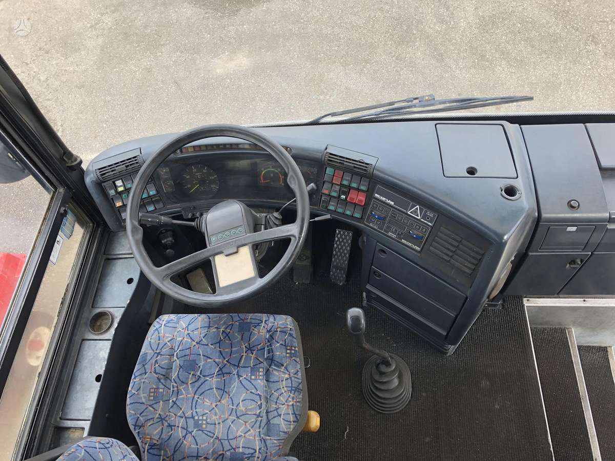 Neoplan N116H, autobusi