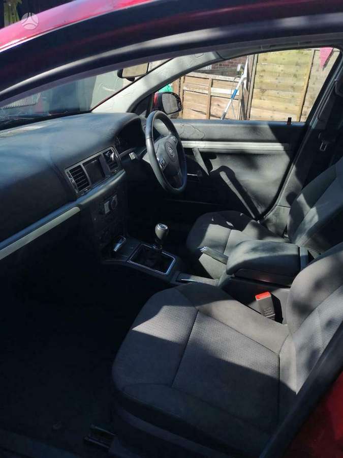 Opel Signum dalimis