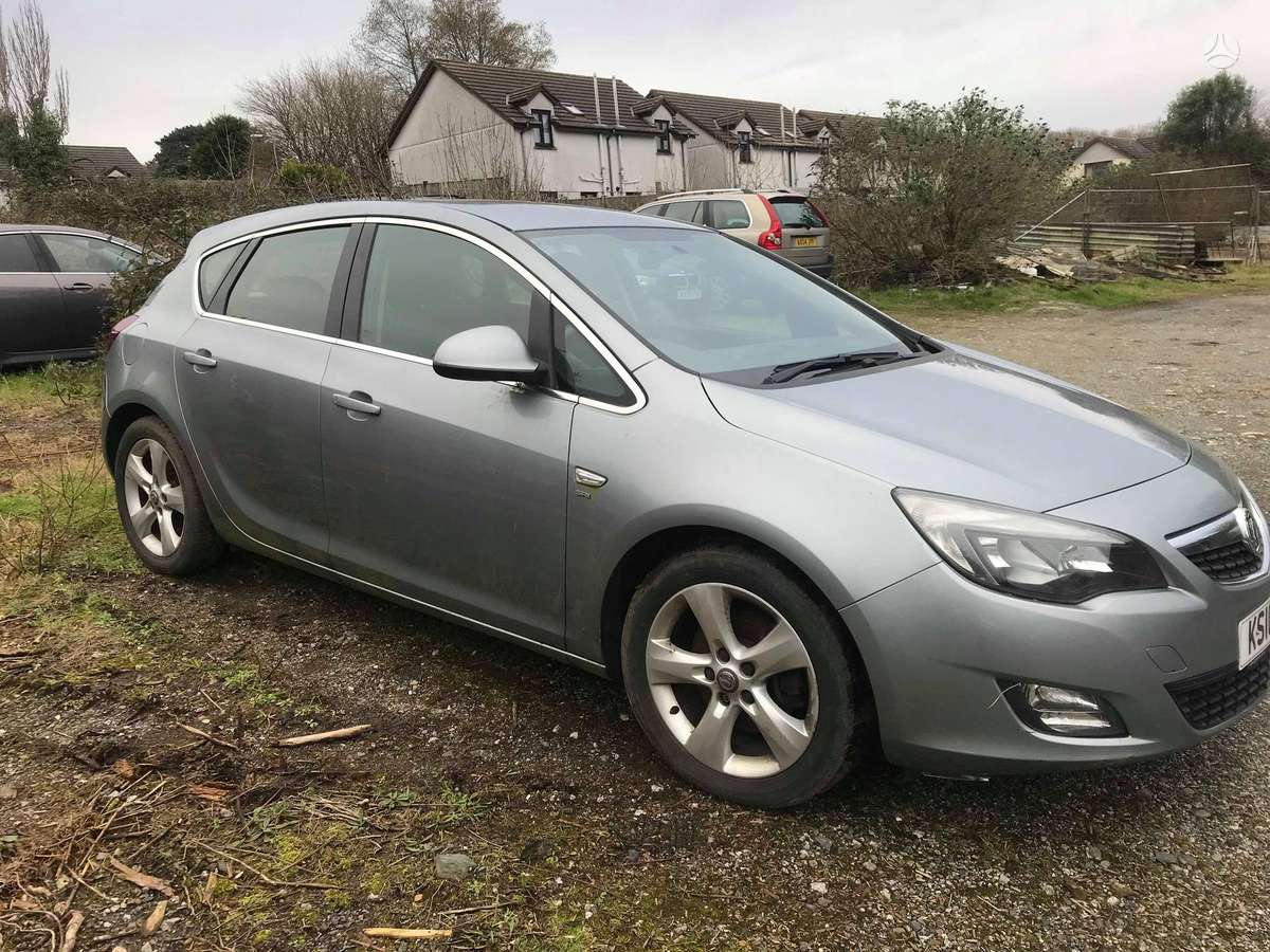 Opel Astra 2 0 1 7 1 3