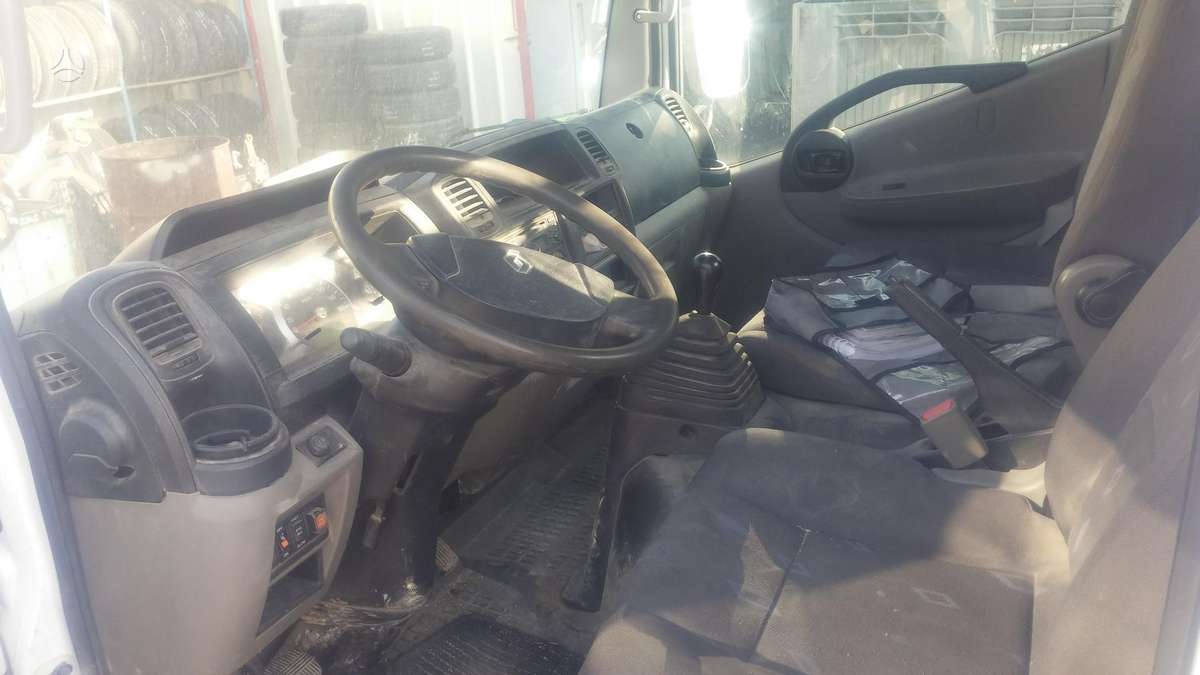 Nissan Cabstar, sunkvežimiai