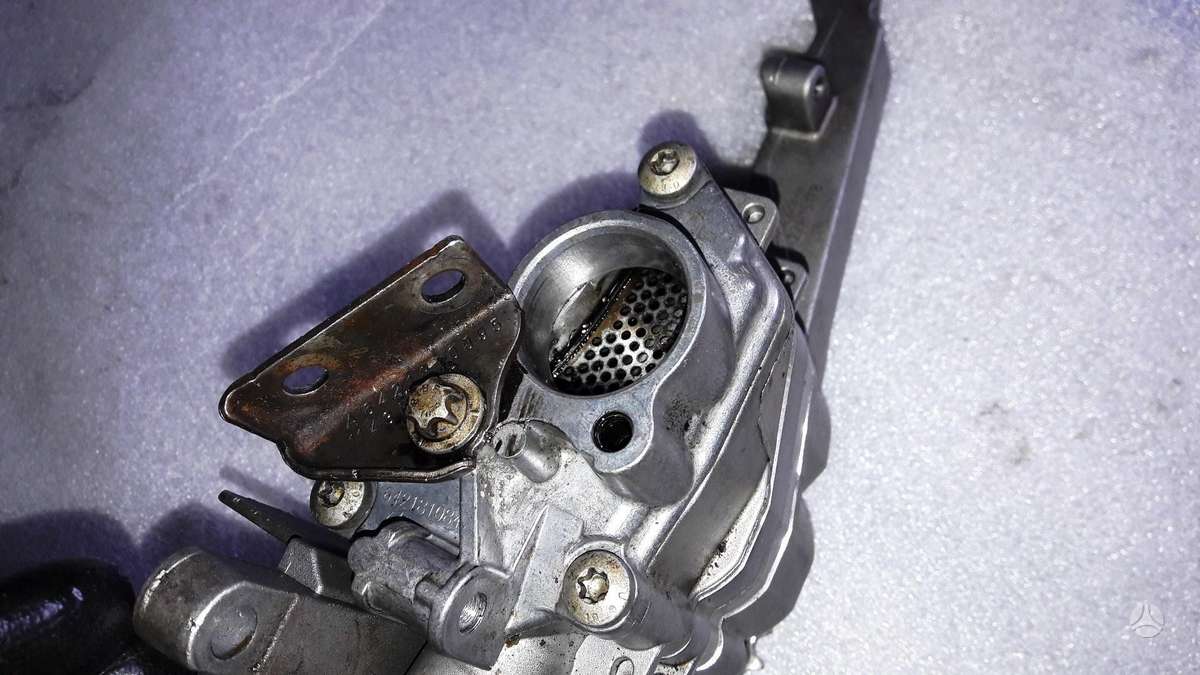 Mercedes-Benz E klasė, OM642, variklio detalės