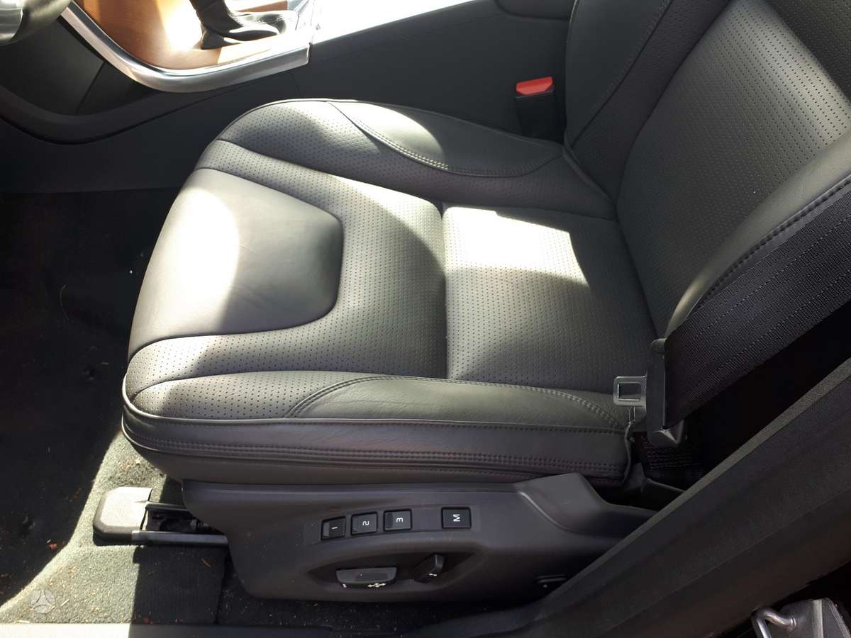 Volvo XC60 35000km rida