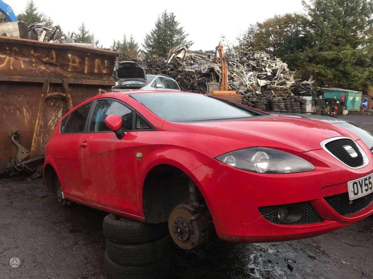 Seat Leon dalimis