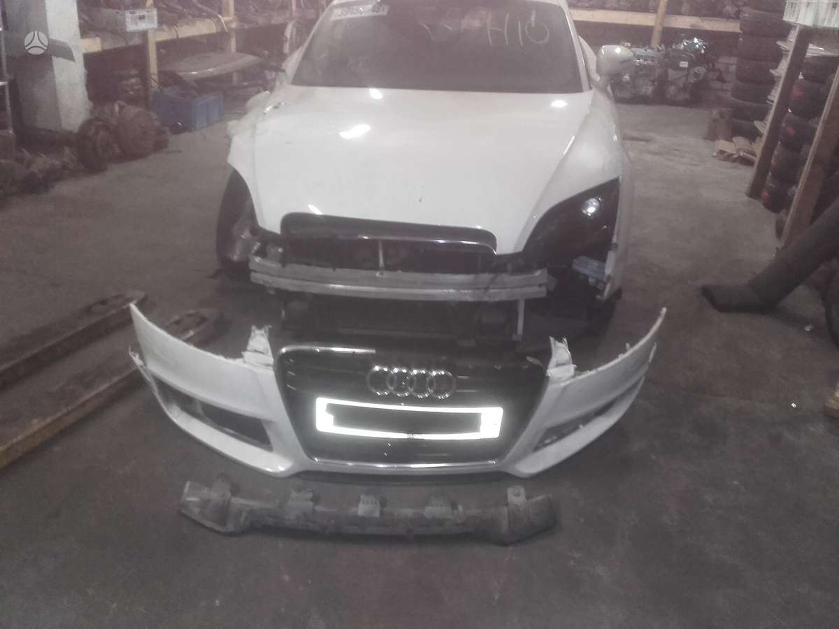 Audi TT dalimis. Ryda 35000mil