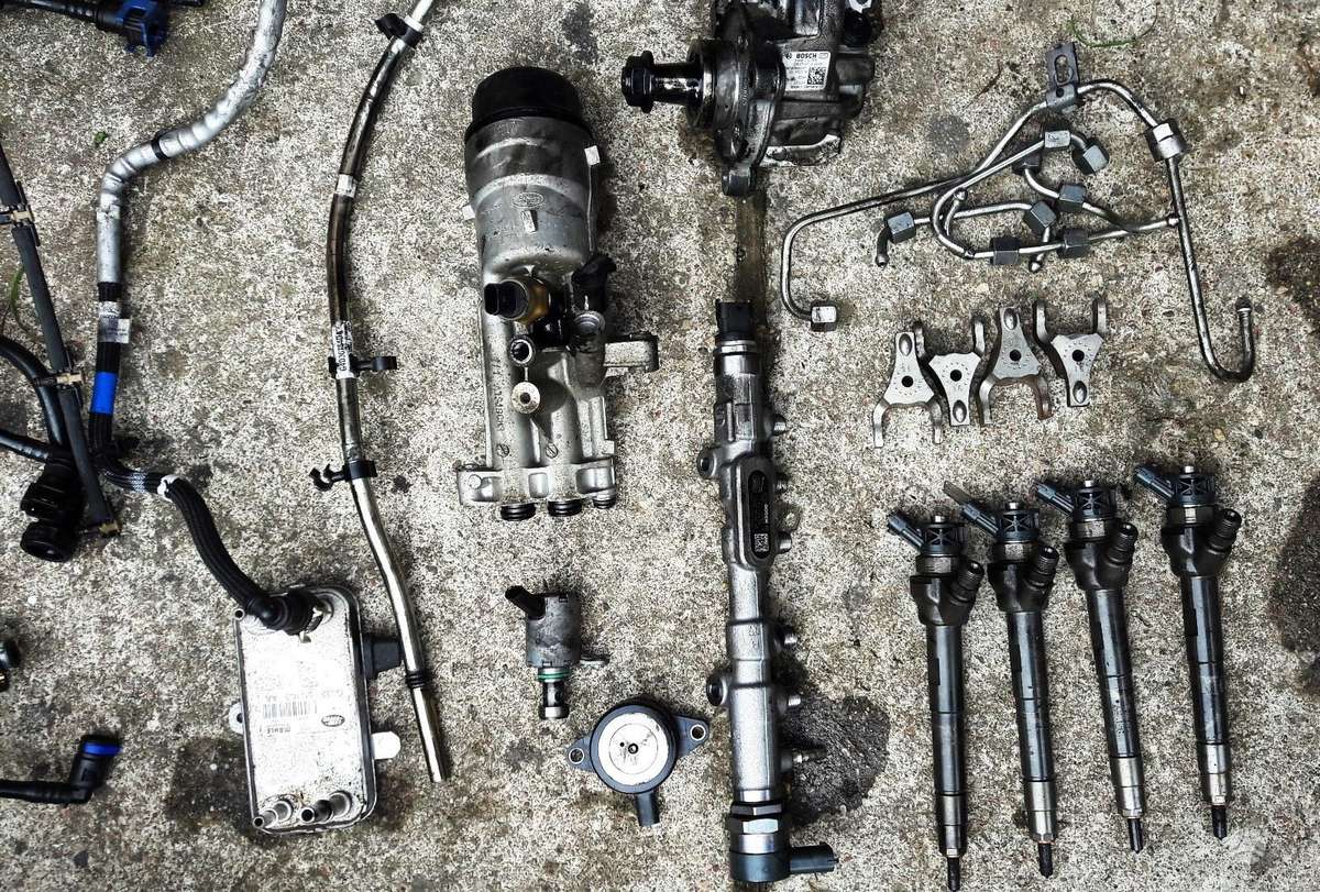 Jaguar E-Pace, 204DTD, engine parts