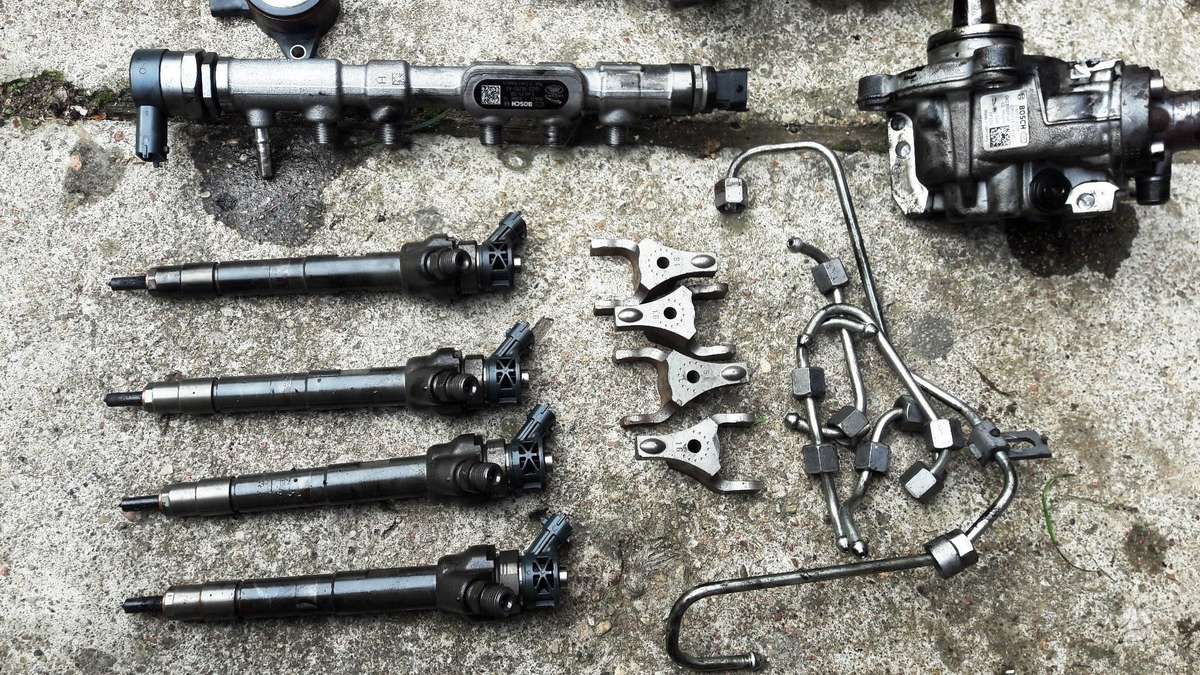 Jaguar E-Pace, 204DTD, engine parts