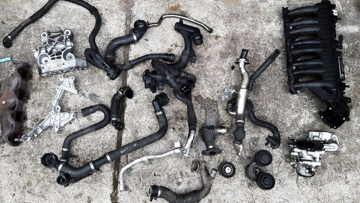 Jaguar XE, 204DTD, engine parts