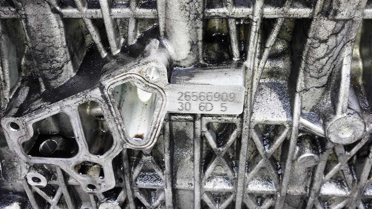 BMW X6, 306D5, engine parts
