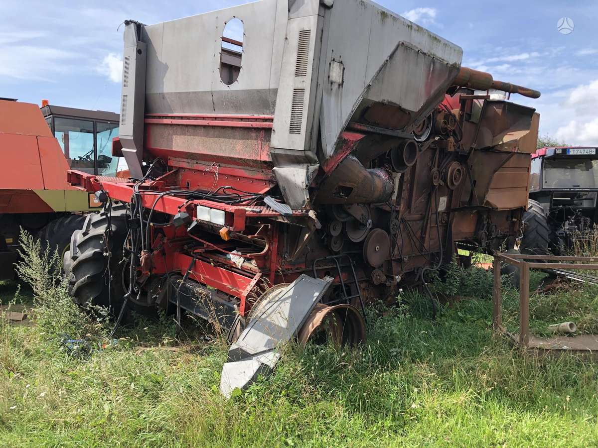Massey Ferguson 7276, комбайны