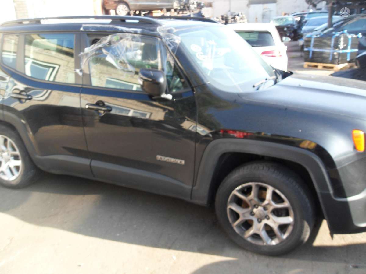 Jeep Renegade dalimis