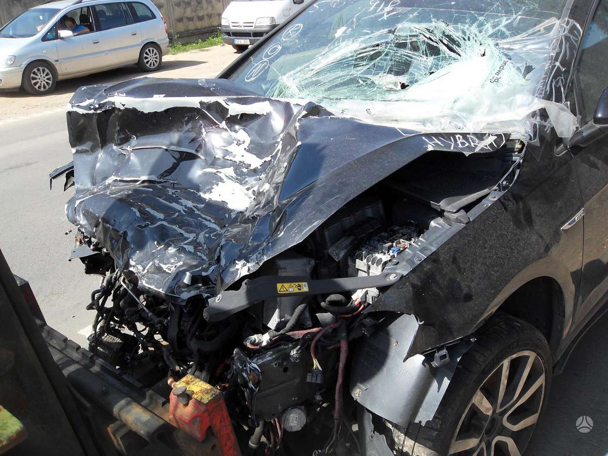 Volkswagen Golf rezerves daļās