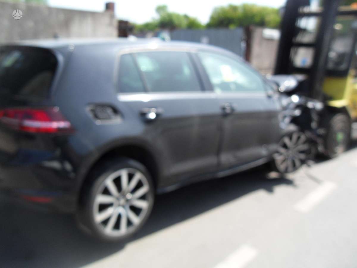 Volkswagen Golf rezerves daļās