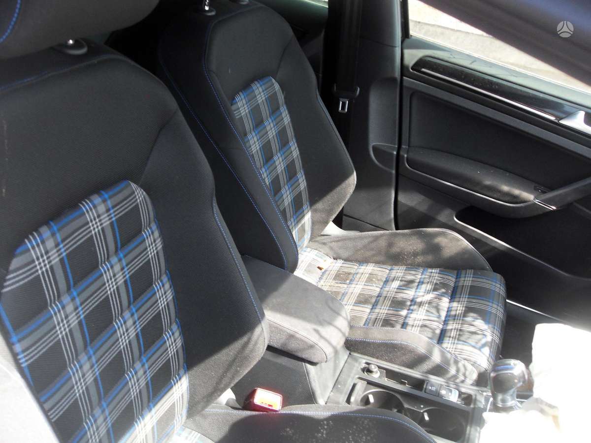 Volkswagen Golf rezerves daļās