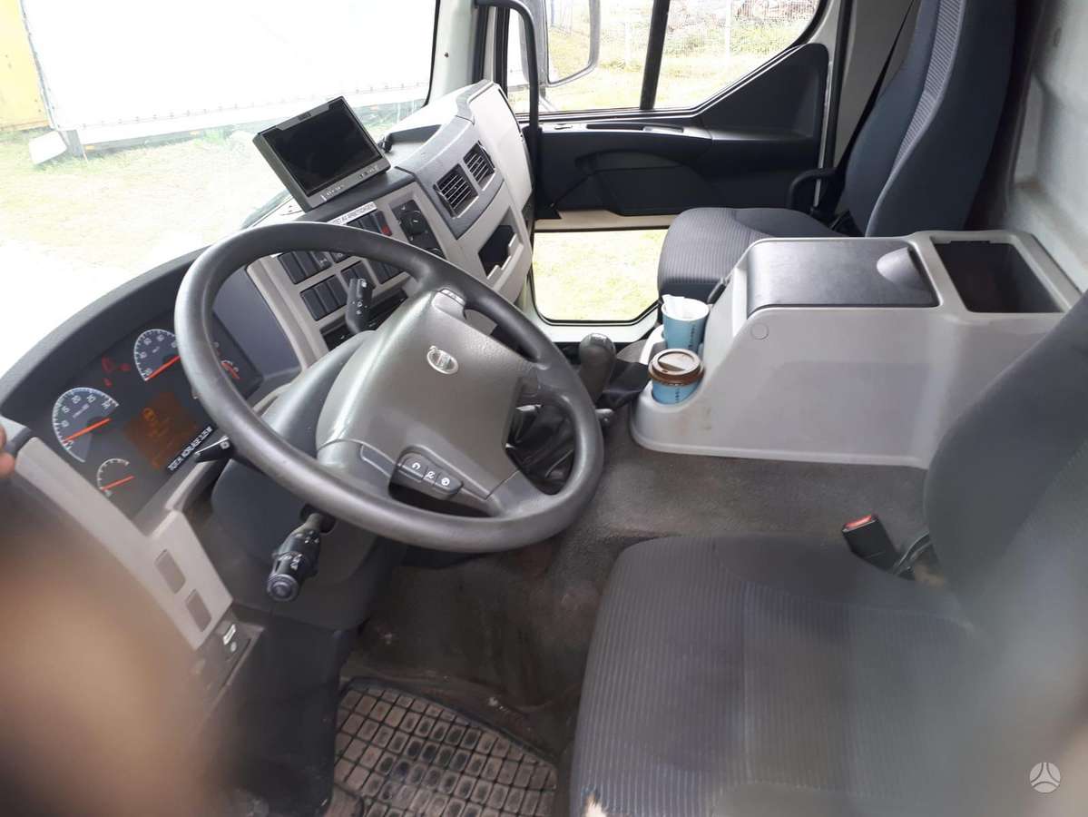 Volvo FL 240, trucks