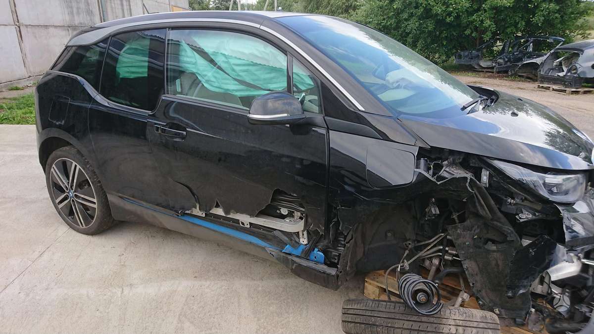 BMW i3