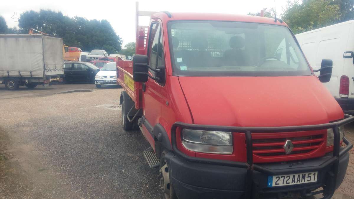 Renault Mascot, preču