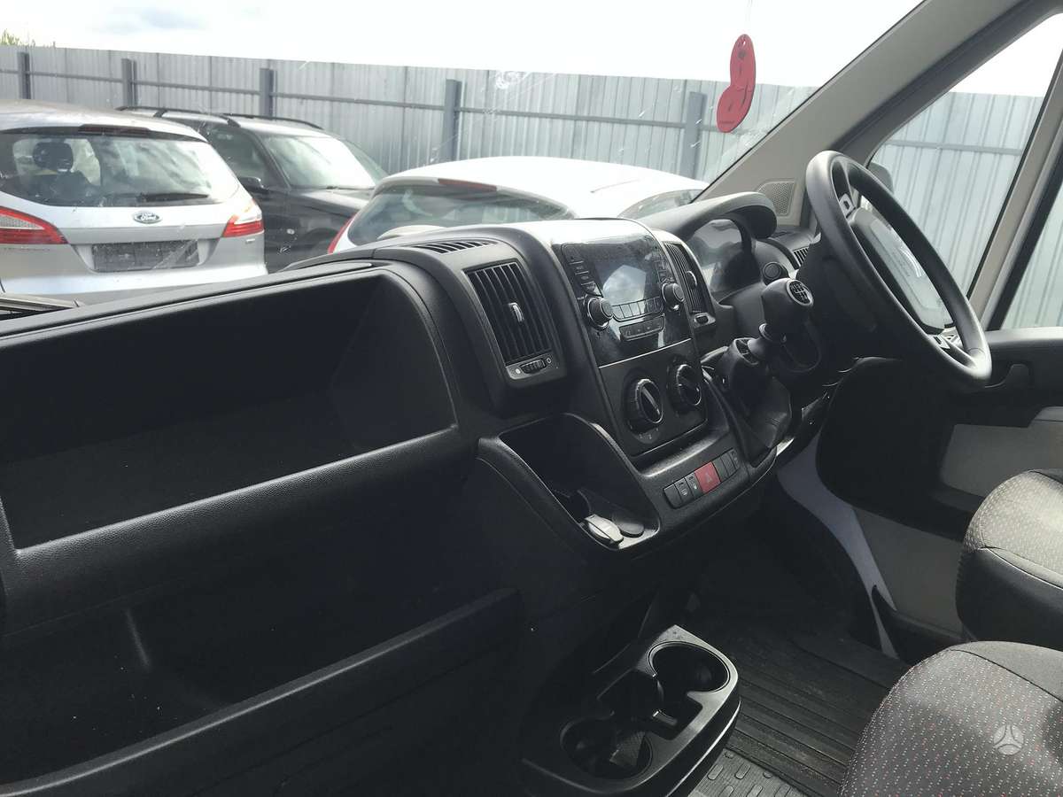 Citroen Jumper, preču