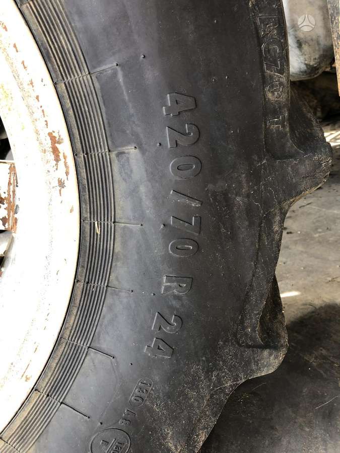 Case 5120, tractors