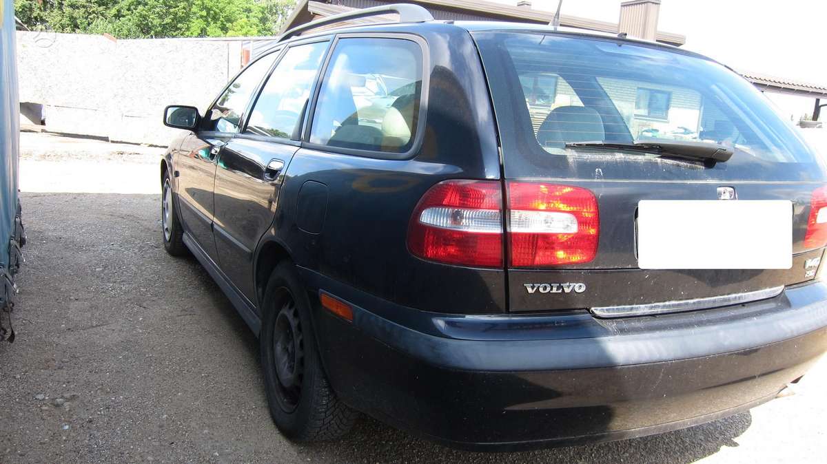Volvo V40 Dalimis