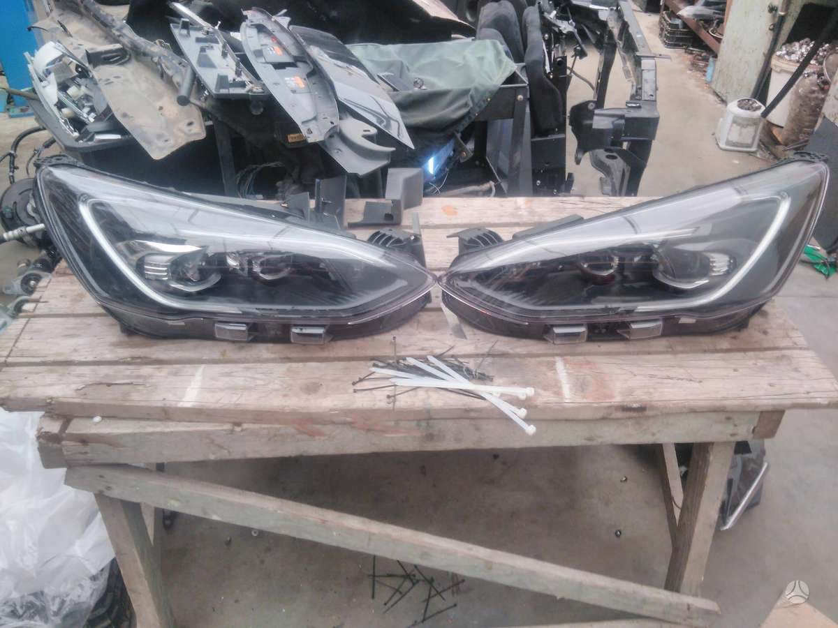 Ford Focus kėbulo dalys