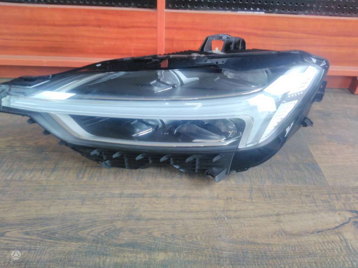 Volvo XC60 детали кузова