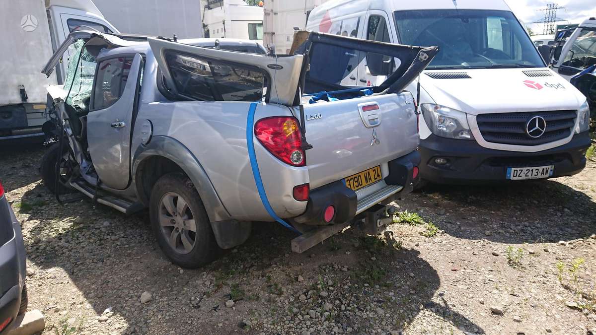 Mitsubishi L200 rezerves daļās