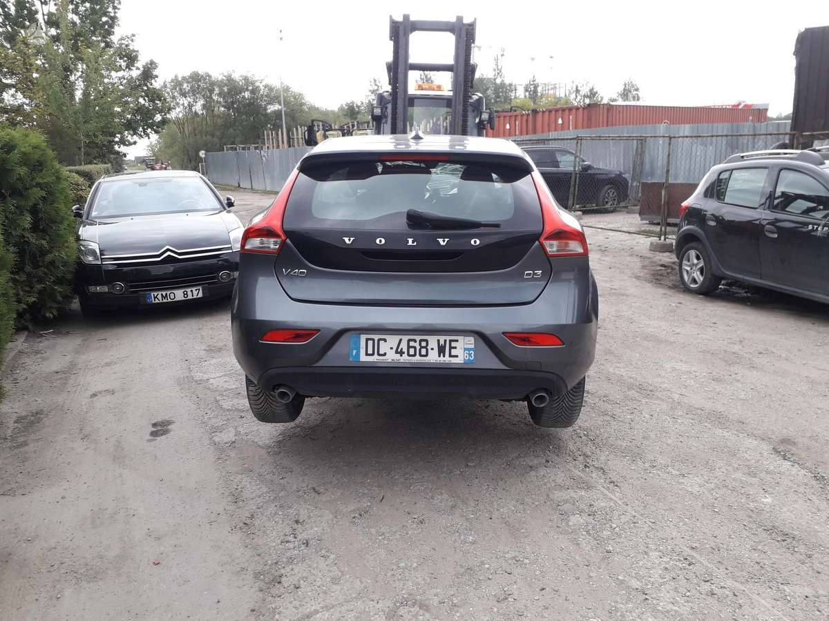 Volvo V40