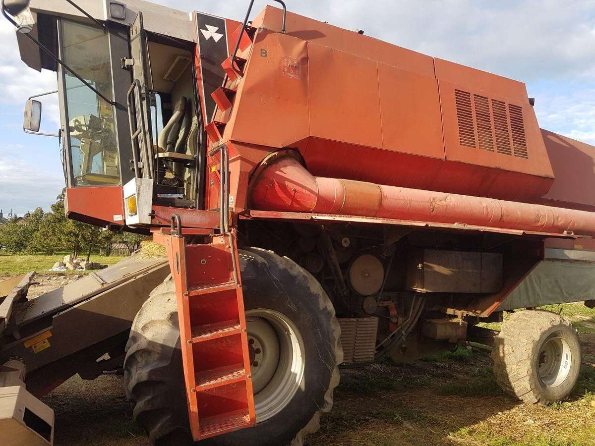 Massey Ferguson MF38, kombainai