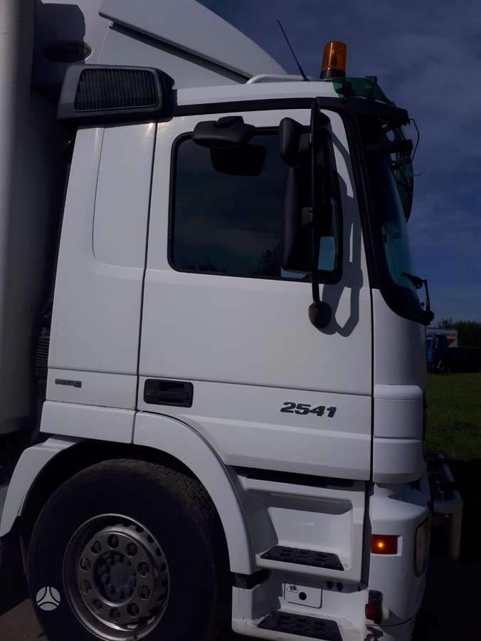 Mercedes-Benz 2541 ACTROS, trucks