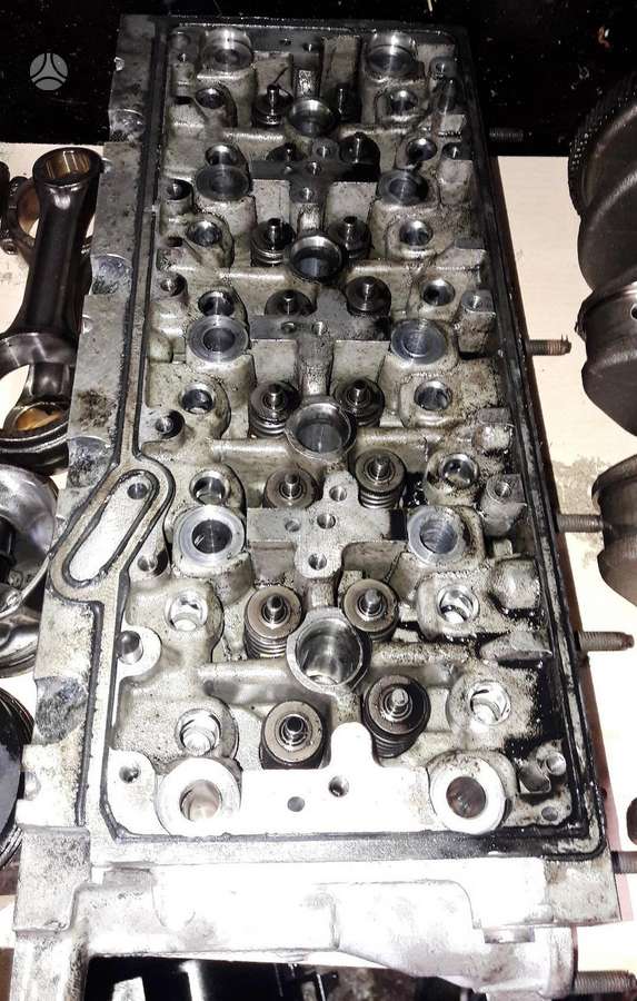 Audi A5, CNH CNHA, variklio detalės