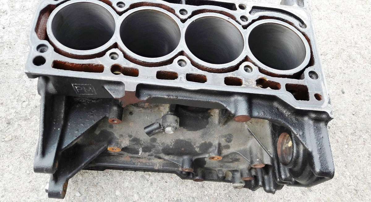 Volkswagen Golf, CAX, детали двигателя