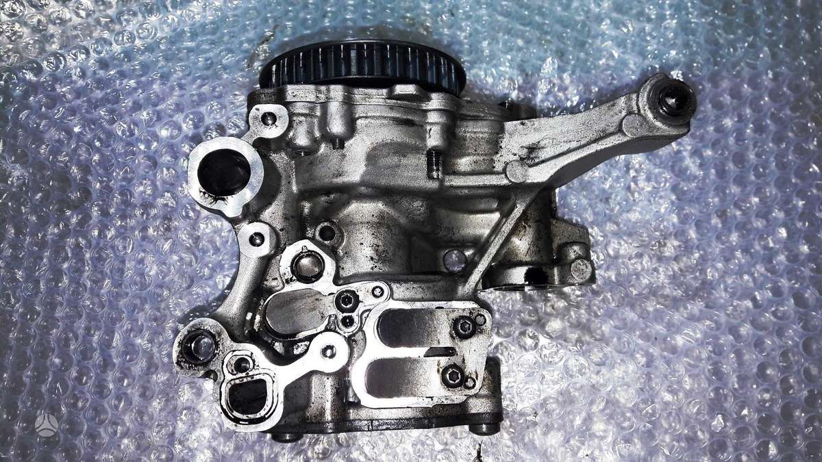 Audi A6, 04L145208J, dzinēja detaļas