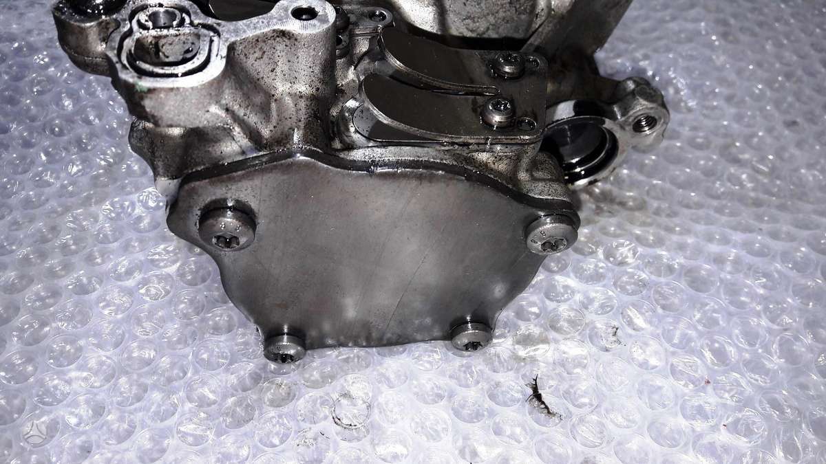 Audi A6, 04L145208J, dzinēja detaļas