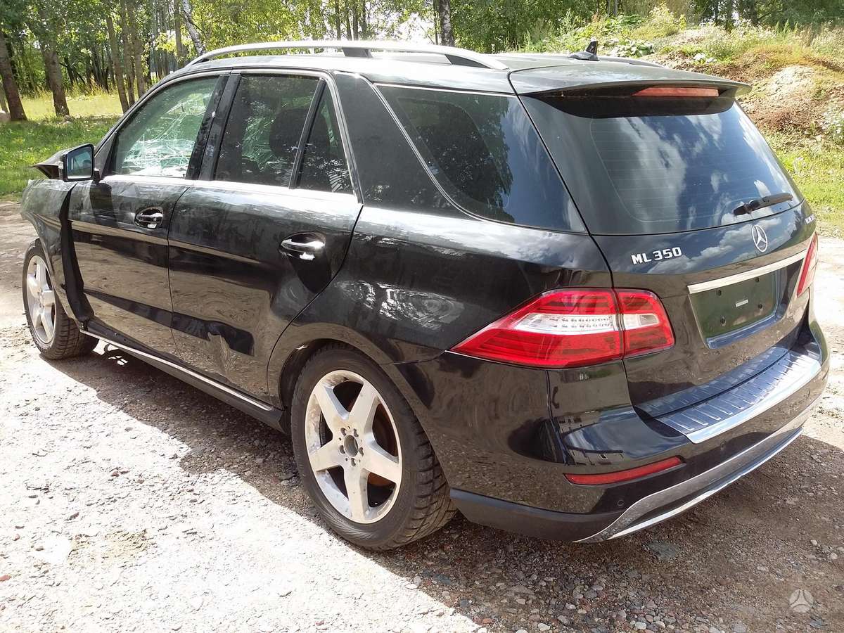 Mercedes-Benz ML350 dalimis