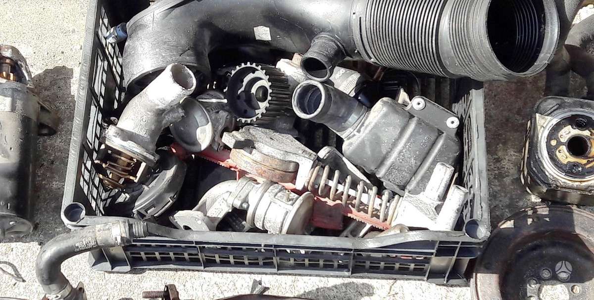 Audi A8, ASN, dzinēja detaļas